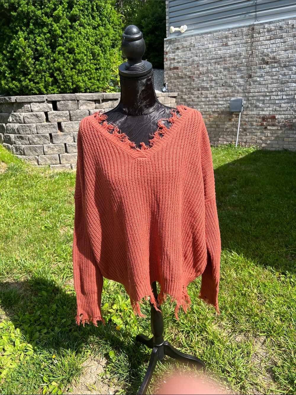 Rue21 Distressed V-Neck Sweater in Rust Orange